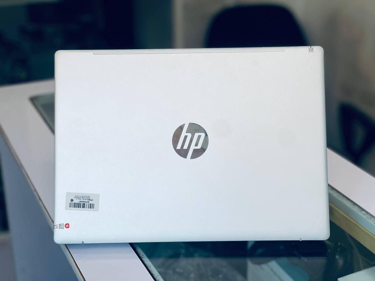 HP Pavilion Plus,Back side view