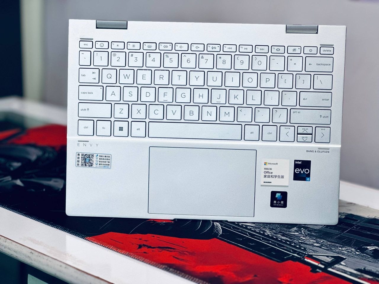 HP envy x360,keybord view