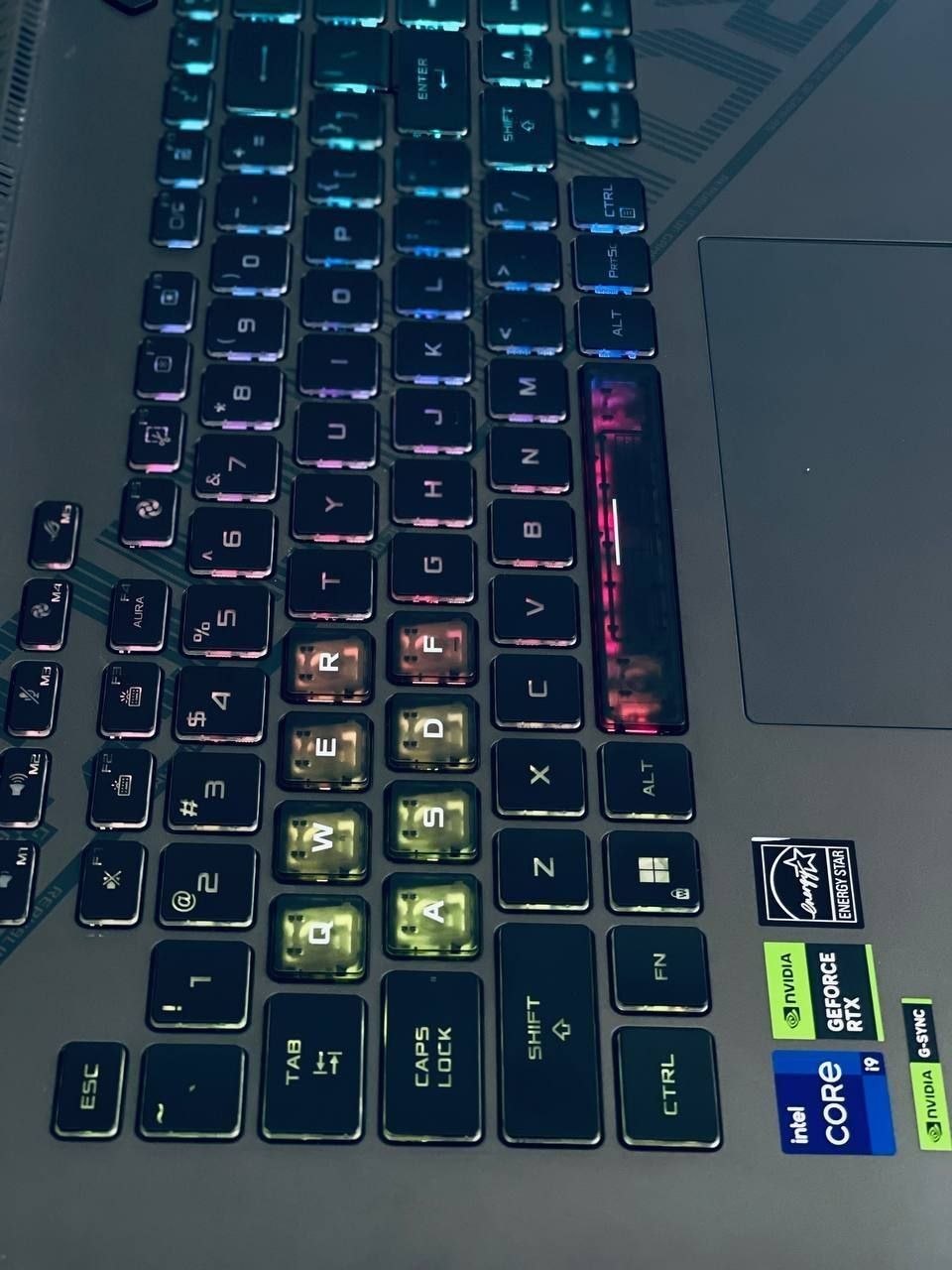 Asus rog strix,keybord view